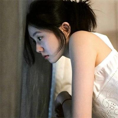 采蘑菇的夫妇
